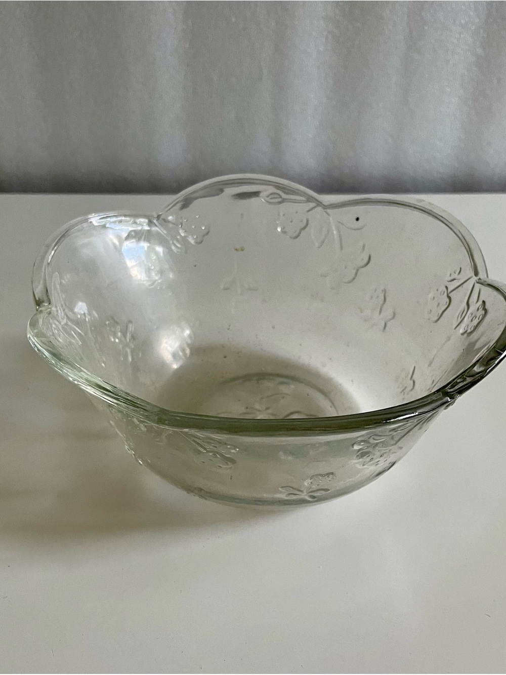 Clear Glass Scalloped Serving Bowl
